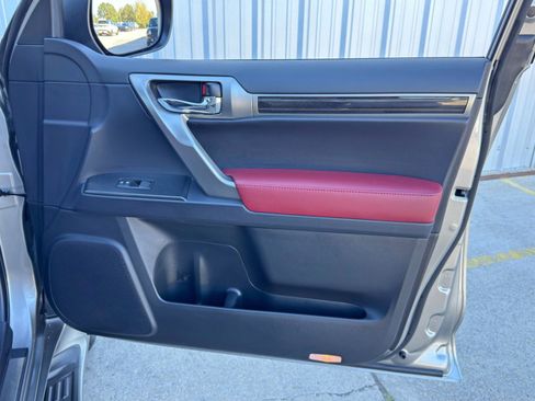 Used 2023 Lexus GX 460 Premium image 49