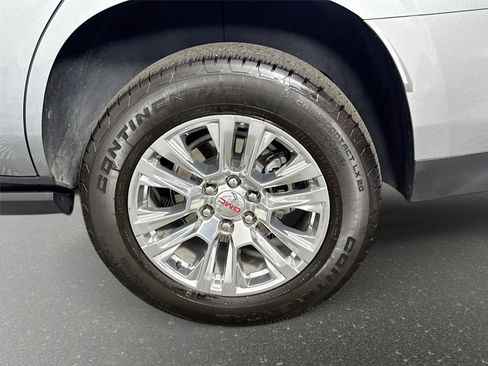 Used 2024 GMC Yukon Denali AWD/4WD image 32