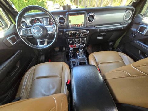 Used 2021 Jeep Wrangler Unlimited Rubicon w/ Dual Top Group AWD/4WD image 15