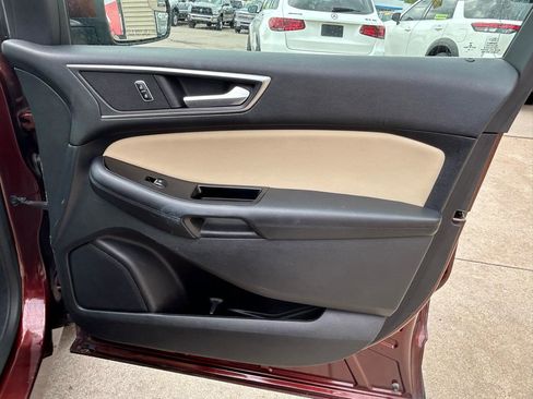 Used 2015 Ford Edge SEL w/ Equipment Group 201A FWD image 16