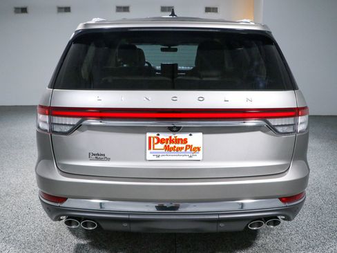 Used 2023 Lincoln Aviator Reserve w/ Equipment Group 201A AWD/4WD image 8