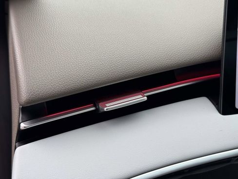 New 2026 Genesis GV70 2.5T Advanced AWD/4WD image 25