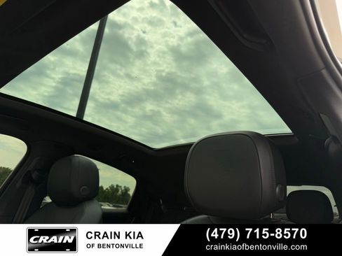 Used 2024 Porsche Cayenne S AWD/4WD image 4