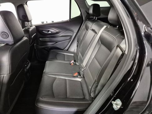 Certified 2024 GMC Terrain SLT image 22