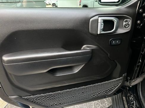 Used 2023 Jeep Wrangler Unlimited Sport image 10