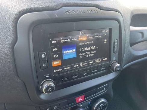 Used 2017 Jeep Renegade Limited AWD/4WD image 30