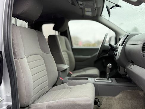 Used 2018 Nissan Frontier S image 21