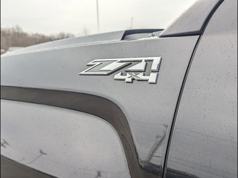 Used 2015 GMC Sierra 1500 SLT w/ Suspension Package, Off-Road image 11