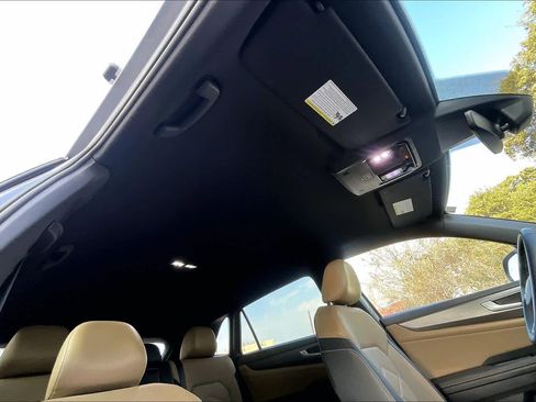 Used 2024 Volkswagen Atlas Cross Sport SE image 14