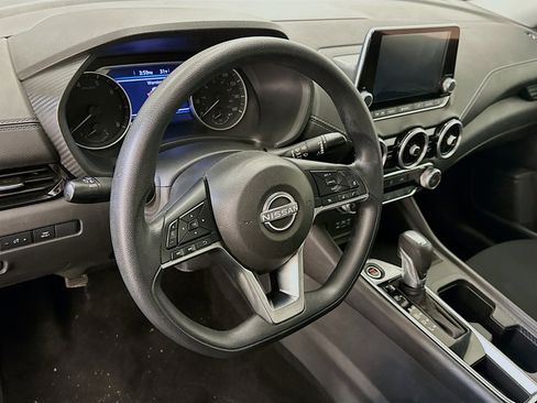 Used 2024 Nissan Sentra SV FWD image 18