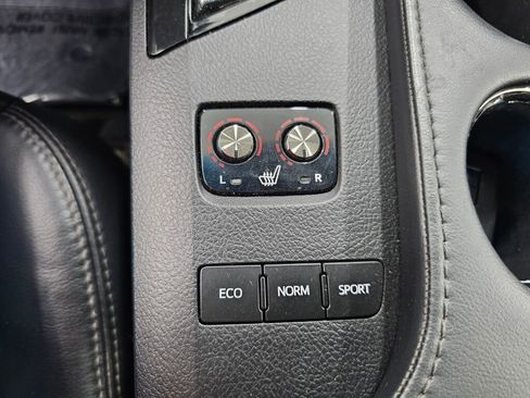 Used 2013 Toyota Avalon XLE Touring image 25