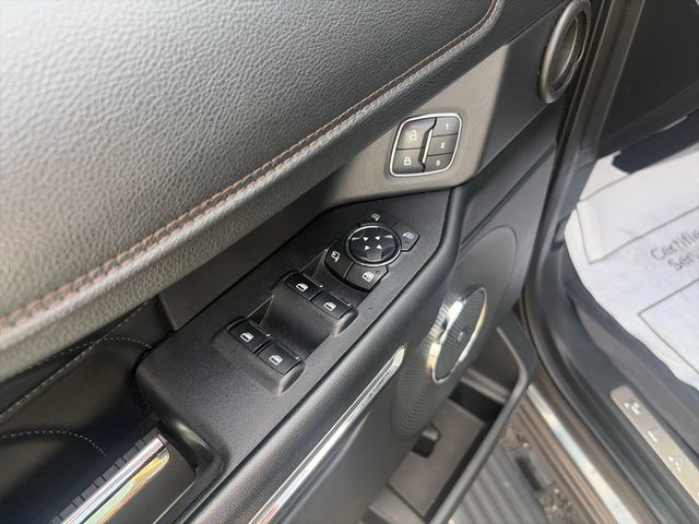 Used 2018 Ford Expedition Platinum AWD/4WD image 11