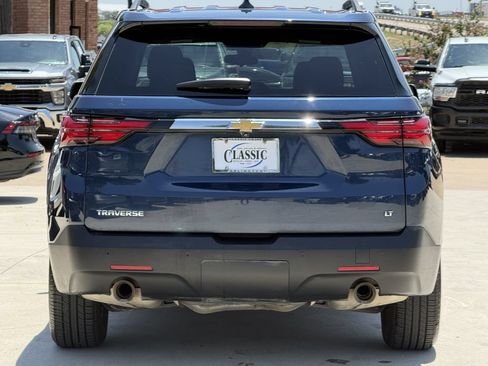 Used 2022 Chevrolet Traverse LT FWD image 5