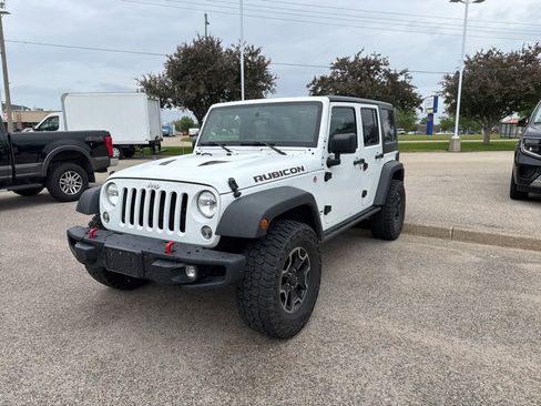 Used 2016 Jeep Wrangler Unlimited Rubicon AWD/4WD image 2