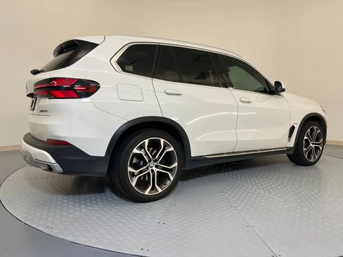 Certified 2024 BMW X5 sDrive40i w/ Premium Package image 8