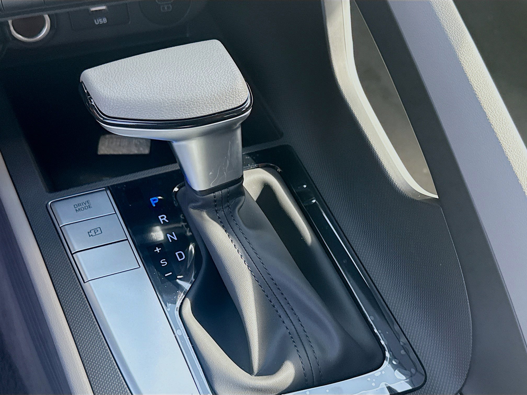 New 2026 Hyundai Elantra SE FWD image 13