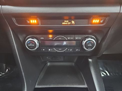 Used 2018 MAZDA MAZDA3 Grand Touring FWD image 26