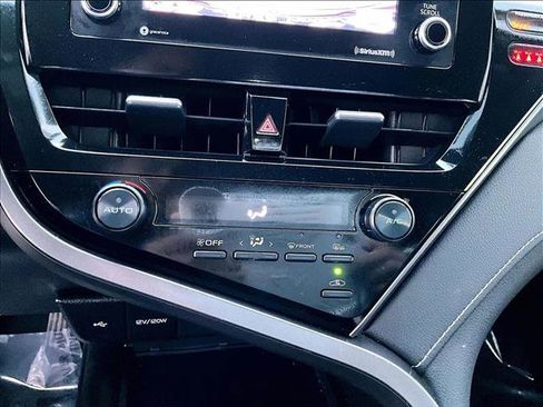 Used 2021 Toyota Camry SE w/ Convenience Package image 23