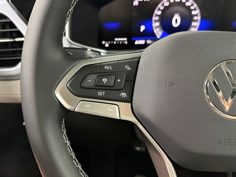 New 2025 Volkswagen Taos SE image 12