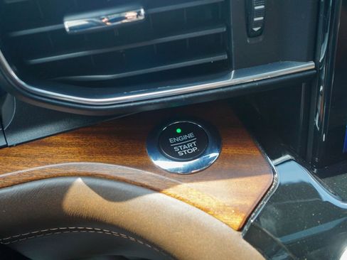 Used 2021 Ford Explorer King Ranch w/ Premium Technology Package image 24