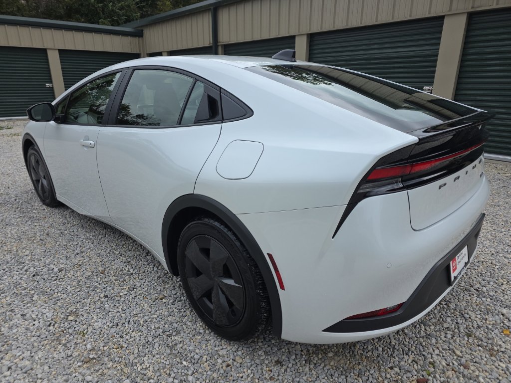 Certified 2026 Toyota Prius LE FWD image 4