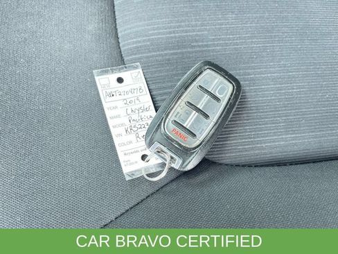 Used 2019 Chrysler Pacifica Touring Plus w/ S Appearance Package FWD image 34
