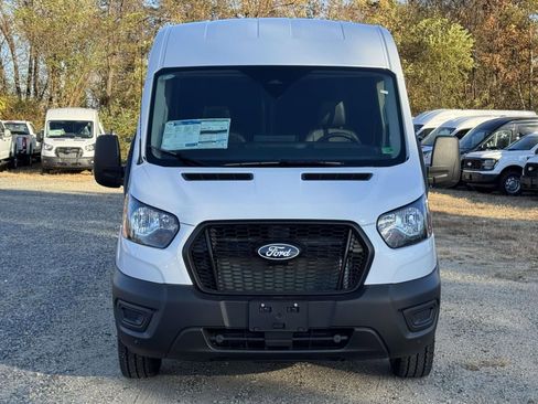 New 2026 Ford Transit 250 148 Medium Roof w/ Load Area Protection Package RWD image 6