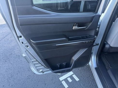 Certified 2025 Toyota Tacoma TRD Off-Road w/ TRD Off Road Upgrade Package AWD/4WD image 15