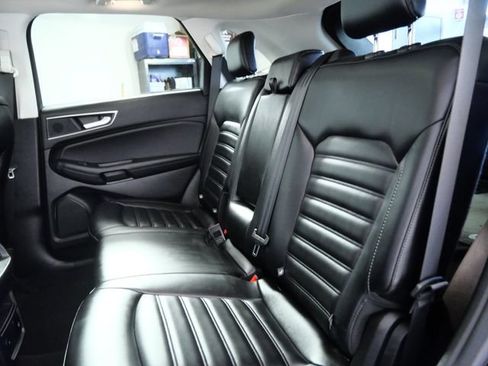 Certified 2024 Ford Edge SEL w/ Convenience Package AWD/4WD image 12