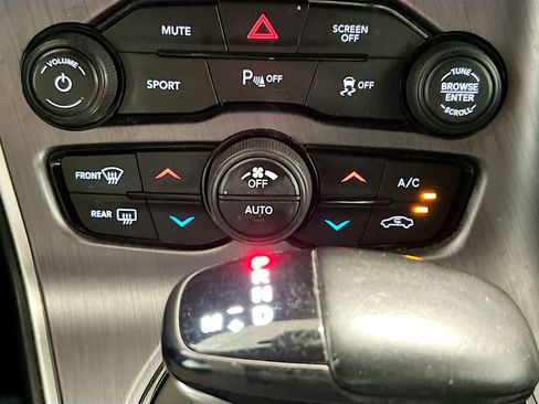 Used 2018 Dodge Challenger SXT Plus RWD image 11