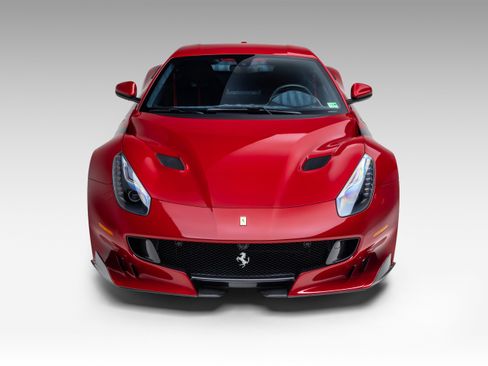 Certified 2017 Ferrari F12tdf image 4