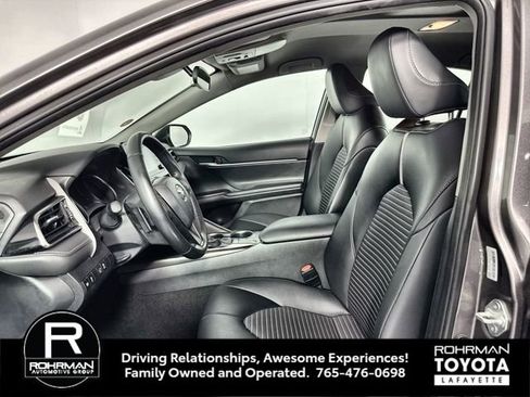 Used 2024 Toyota Camry SE image 11