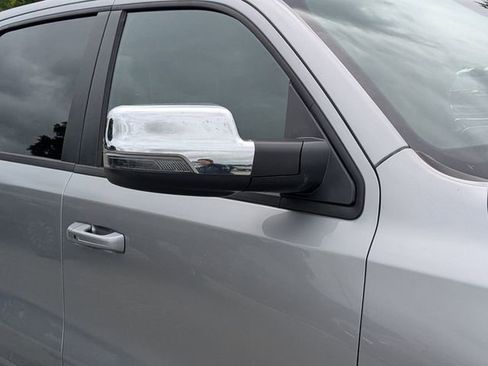 Used 2024 RAM 1500 Laramie AWD/4WD image 11