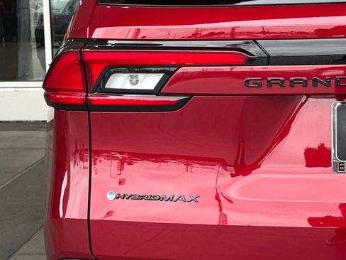 New 2026 Toyota Grand Highlander AWD Hybrid image 9
