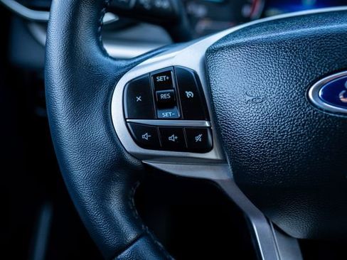 Used 2023 Ford Explorer XLT w/ Equipment Group 202A image 31