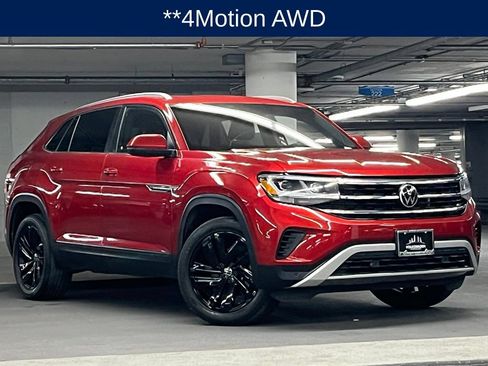 Certified 2022 Volkswagen Atlas Cross Sport SE w/ Panoramic Sunroof Package AWD/4WD image 3