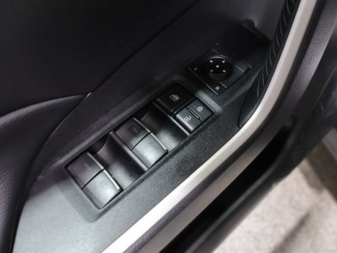 Used 2025 Toyota RAV4 XLE FWD image 13