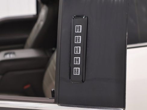 Certified 2019 Ford F150 Limited w/ Trailer Tow Package image 37