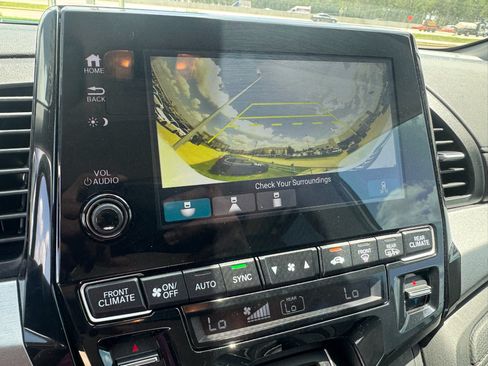 Certified 2024 Honda Odyssey EX-L image 18