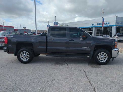 Used 2015 Chevrolet Silverado 2500 LT w/ LT Convenience Package AWD/4WD image 9