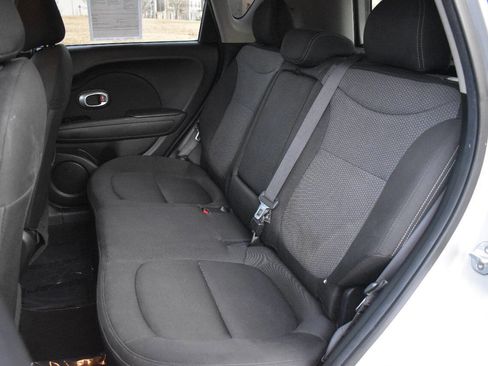 Used 2018 Kia Soul + image 14