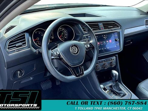 Used 2020 Volkswagen Tiguan SE image 14