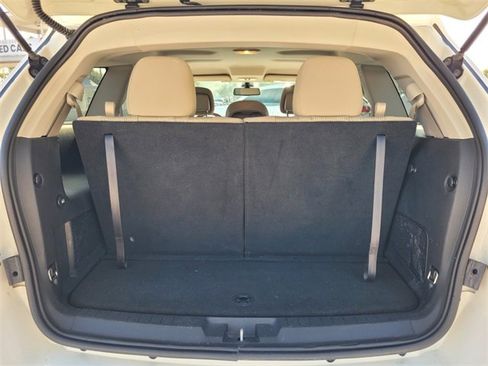 Certified 2018 Dodge Journey SE image 9