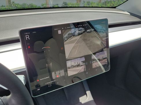 Used 2022 Tesla Model Y Performance AWD/4WD image 22