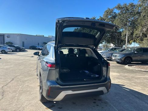 New 2026 Volkswagen Tiguan SE image 40