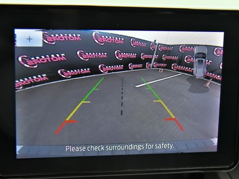 Used 2023 Ford Explorer XLT w/ Equipment Group 202A image 18