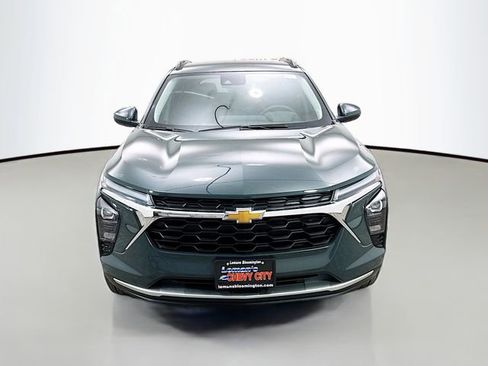 New 2026 Chevrolet Trax LT w/ Driver Confidence Package image 2