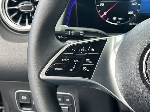 New 2026 Mercedes-Benz GLB 250 image 27