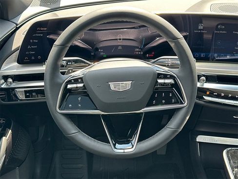 New 2025 Cadillac Lyriq Luxury image 23