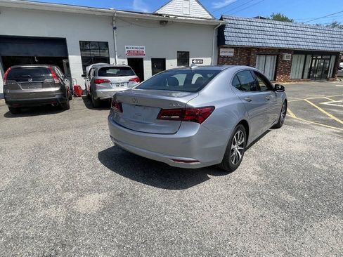 Used 2016 Acura TLX w/ Technology Package FWD image 9